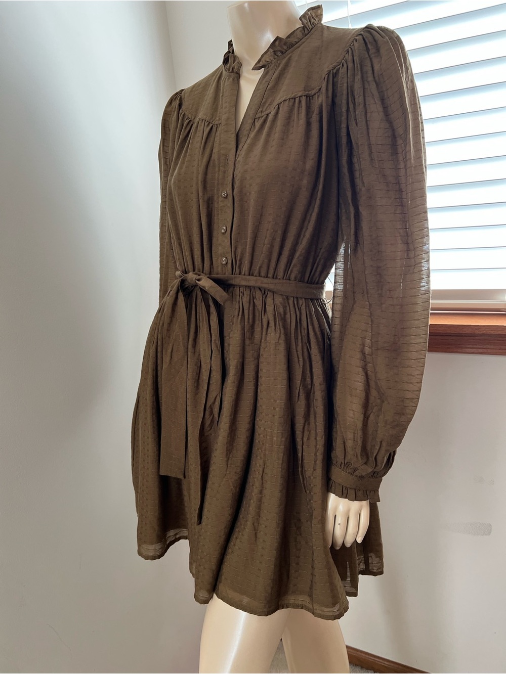 ❤️ En Saison Bree Olive mini dress. - Picture 2 of 13